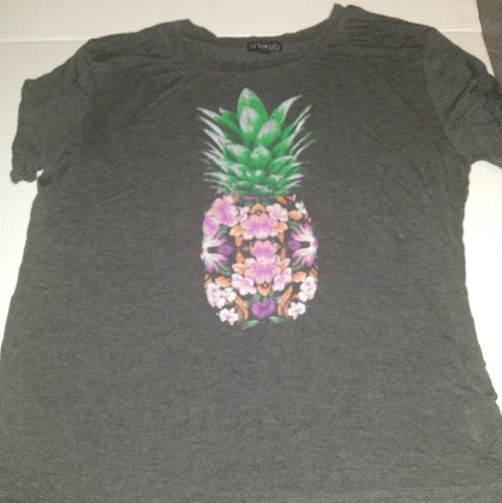 Women's pineapple Tshirt